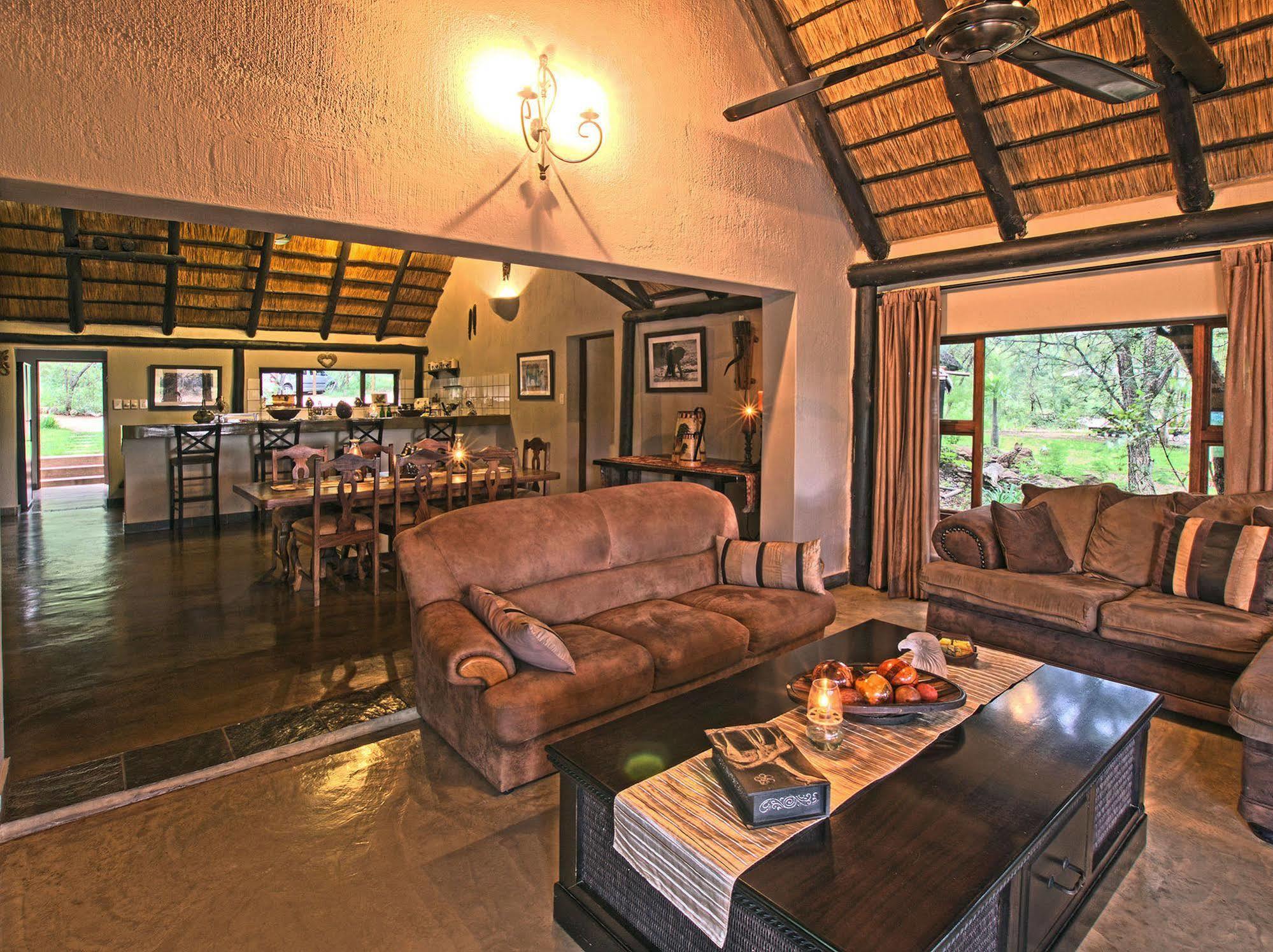 Raptor Retreat Game Lodge Ходспруит Екстериор снимка