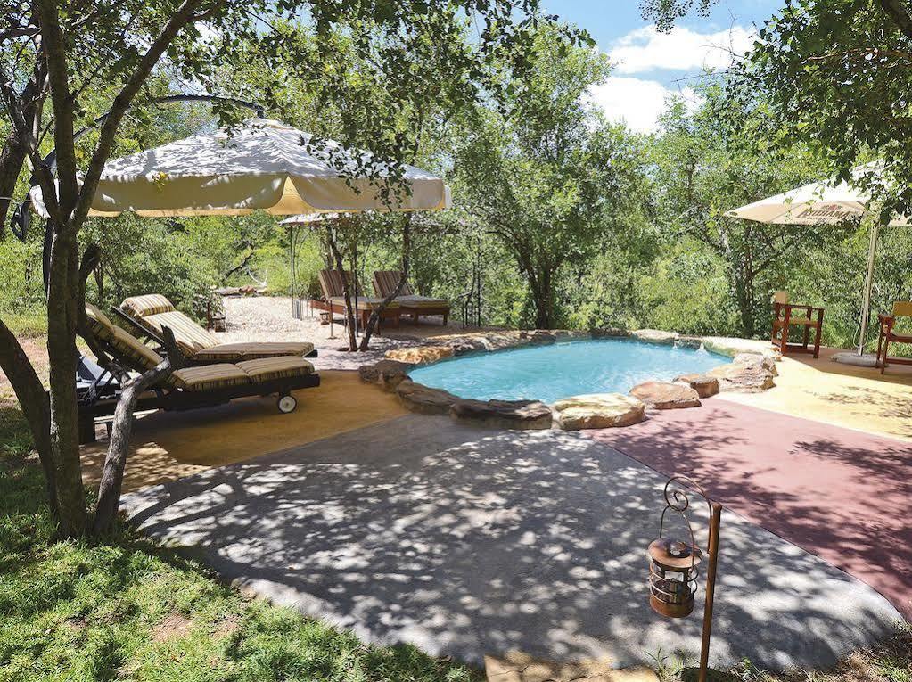 Raptor Retreat Game Lodge Ходспруит Екстериор снимка